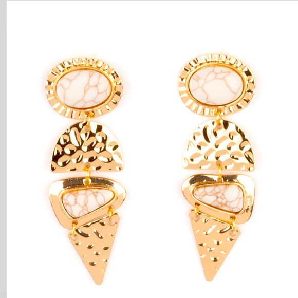 Crackles of Gold - Picture 1 of 1